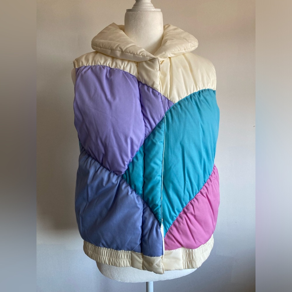VINTAGE 80s Cream and Pastel Multicolor Puffer Vest Medium